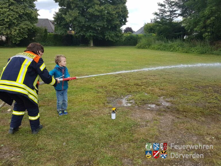 Ferienpass mit der Feuerwehr Stedorf