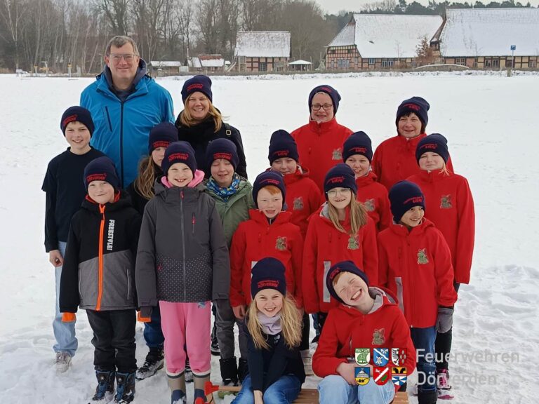 Wintermützen für die Kinderfeuerwehr