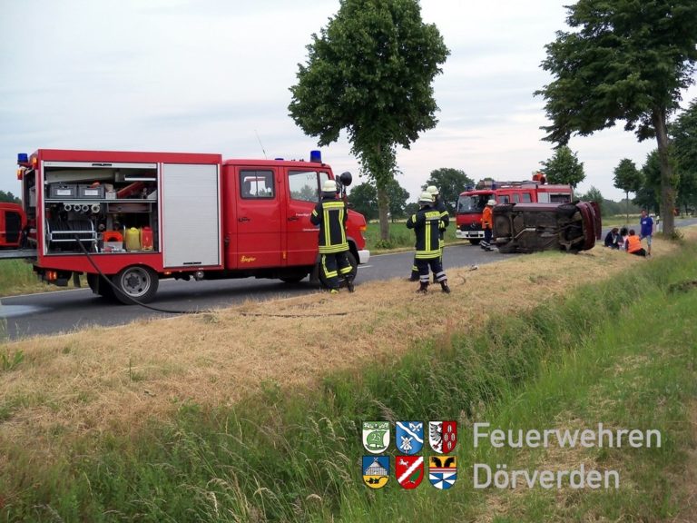 Verkehrsunfall, eingeklemmte Person