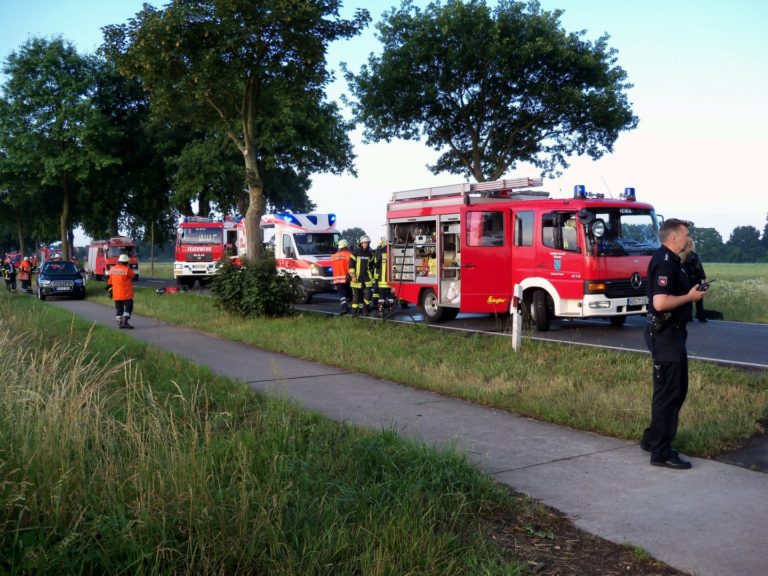 Verkehrsunfall, eingeklemmte Person